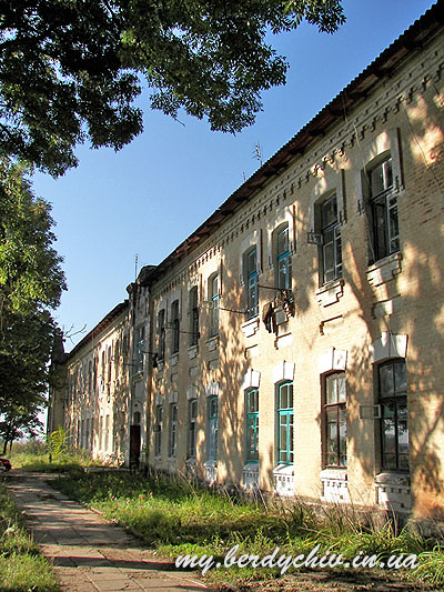 Building where ghetto was existing. Photograph by <a href='http://my.berdichev.in.ua'>my.berdichev.in.ua</a>